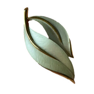 Vintage Sara Coventry White and Gold Leaves